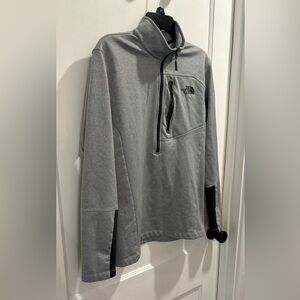 Men’s Northface jacket sz medium in gray